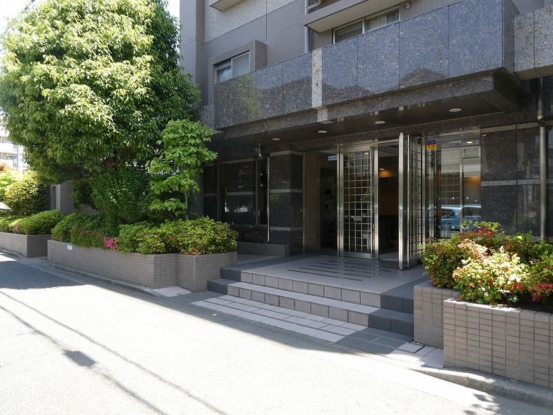 ルイシャトレ川口エントランス