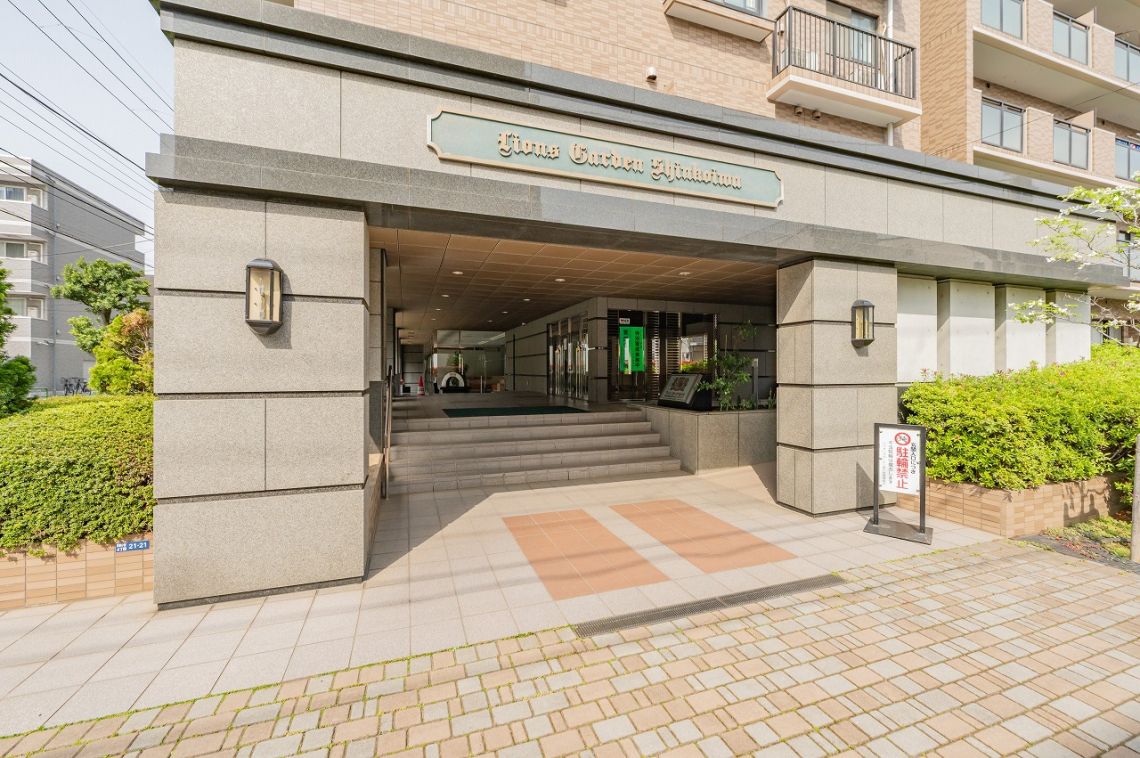 ライオンズガーデン新小岩エントランス