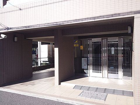グランシティ辰巳の森海浜公園エントランス