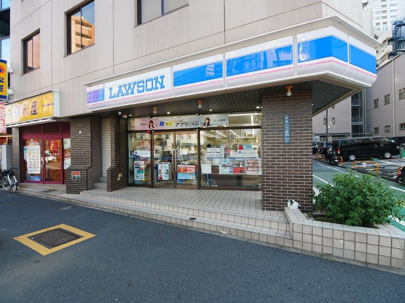 ビラカーサ四谷四丁目コンビニ