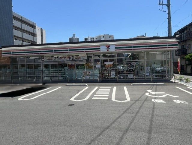 セザール川口幸町コンビニ