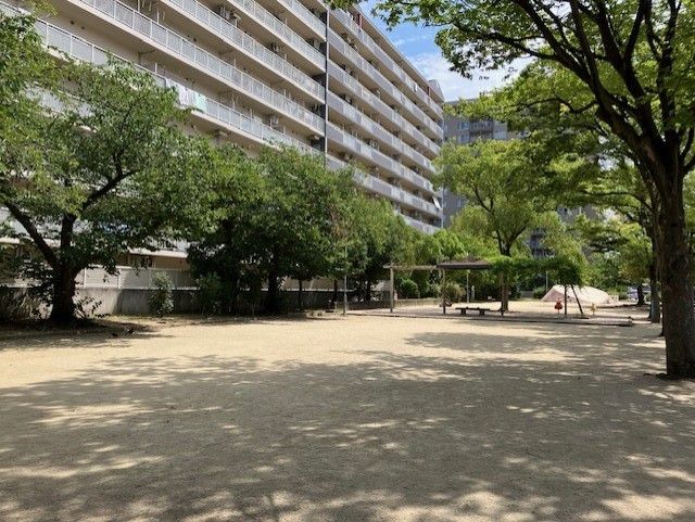 ネオコーポ大阪城公園二号館公園