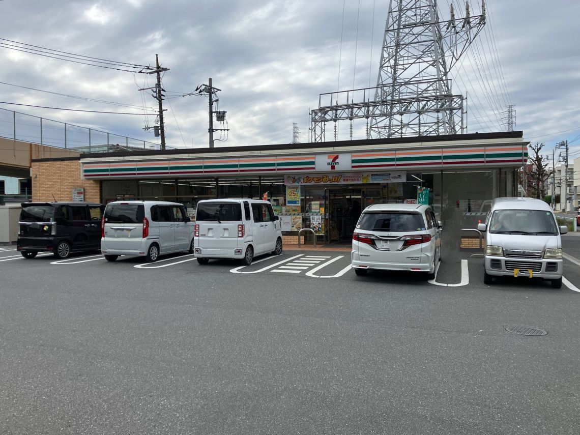 ダイアパレスグランデ西台コンビニ