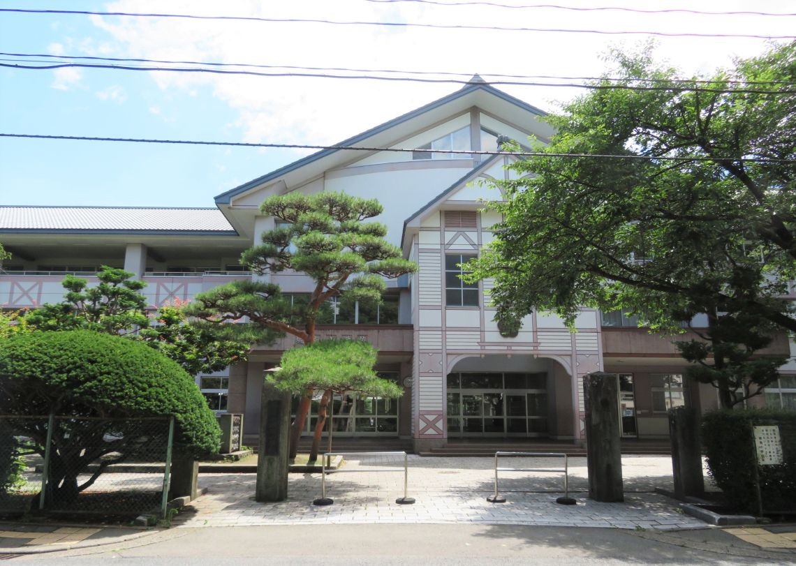 キャピタルプラザ上の橋小学校