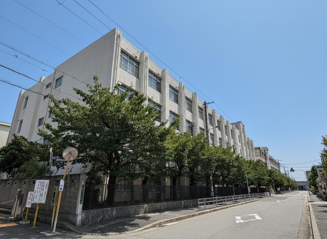 ネオコーポ大阪城公園二号館中学校