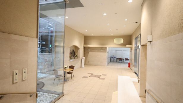 ライオンズヴィアーレ浦和弐番館エントランス