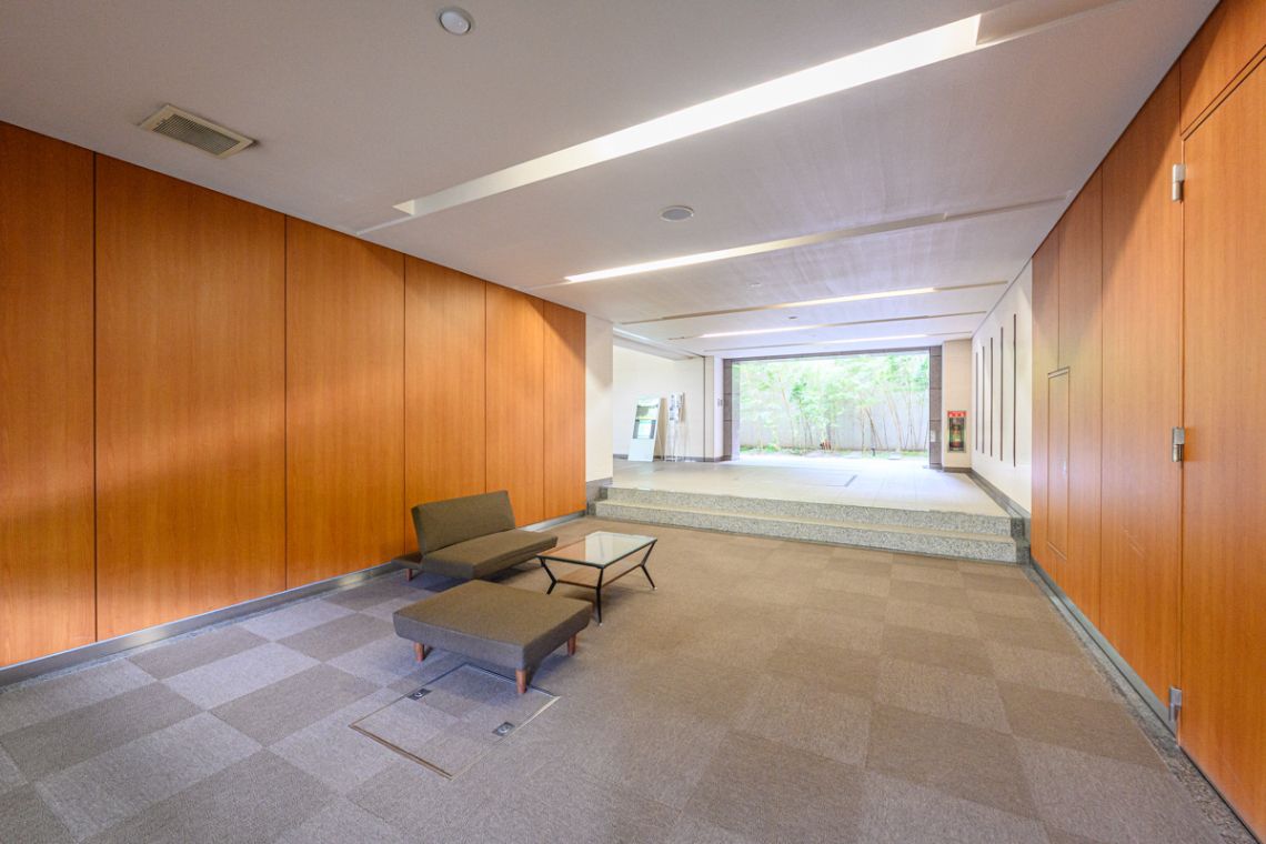 コスモ北新横濱ステーションフロントロビー