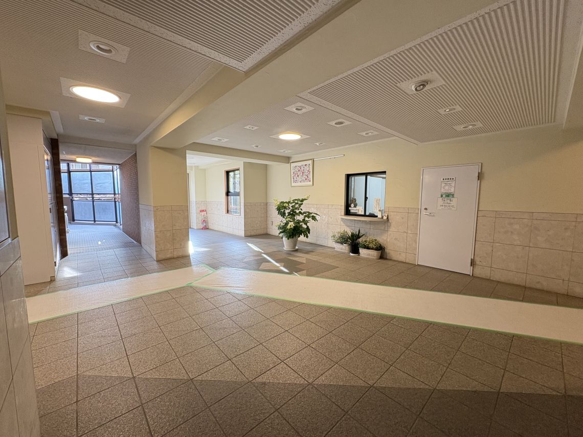 ライオンズマンション千川駅前エントランス