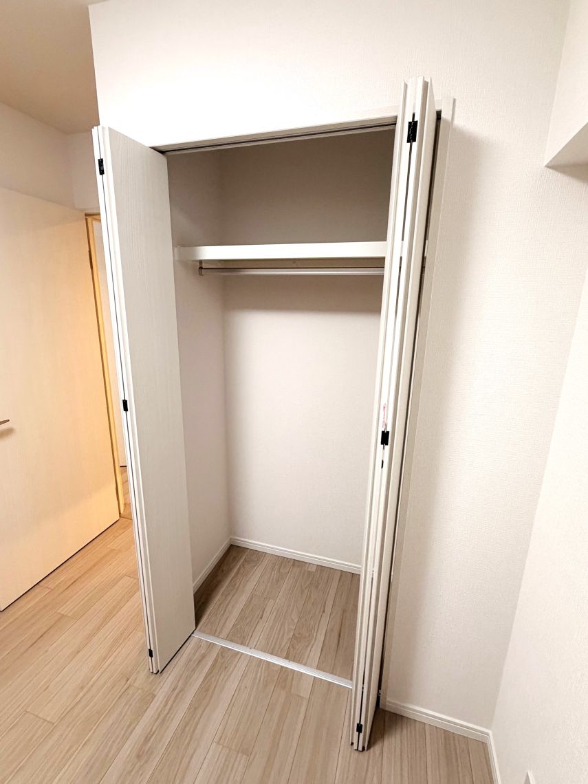 ロピア東区役所前収納