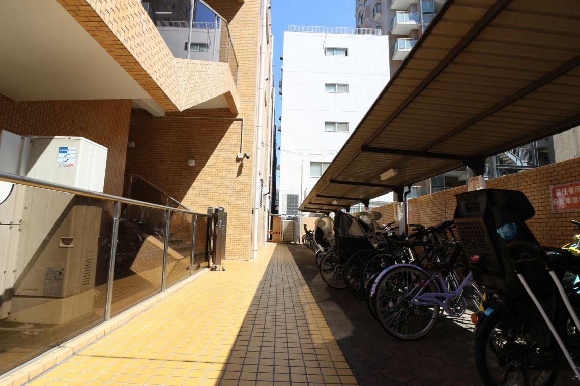 ライオンズマンシヨン三鷹駅前通り・名取屋興産ビルその他現地