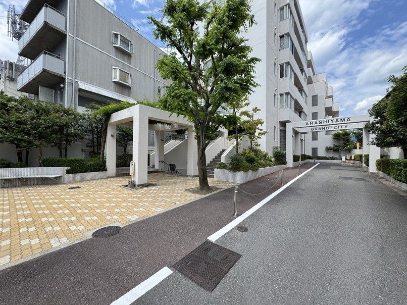 嵐山グランドシティ現地外観写真