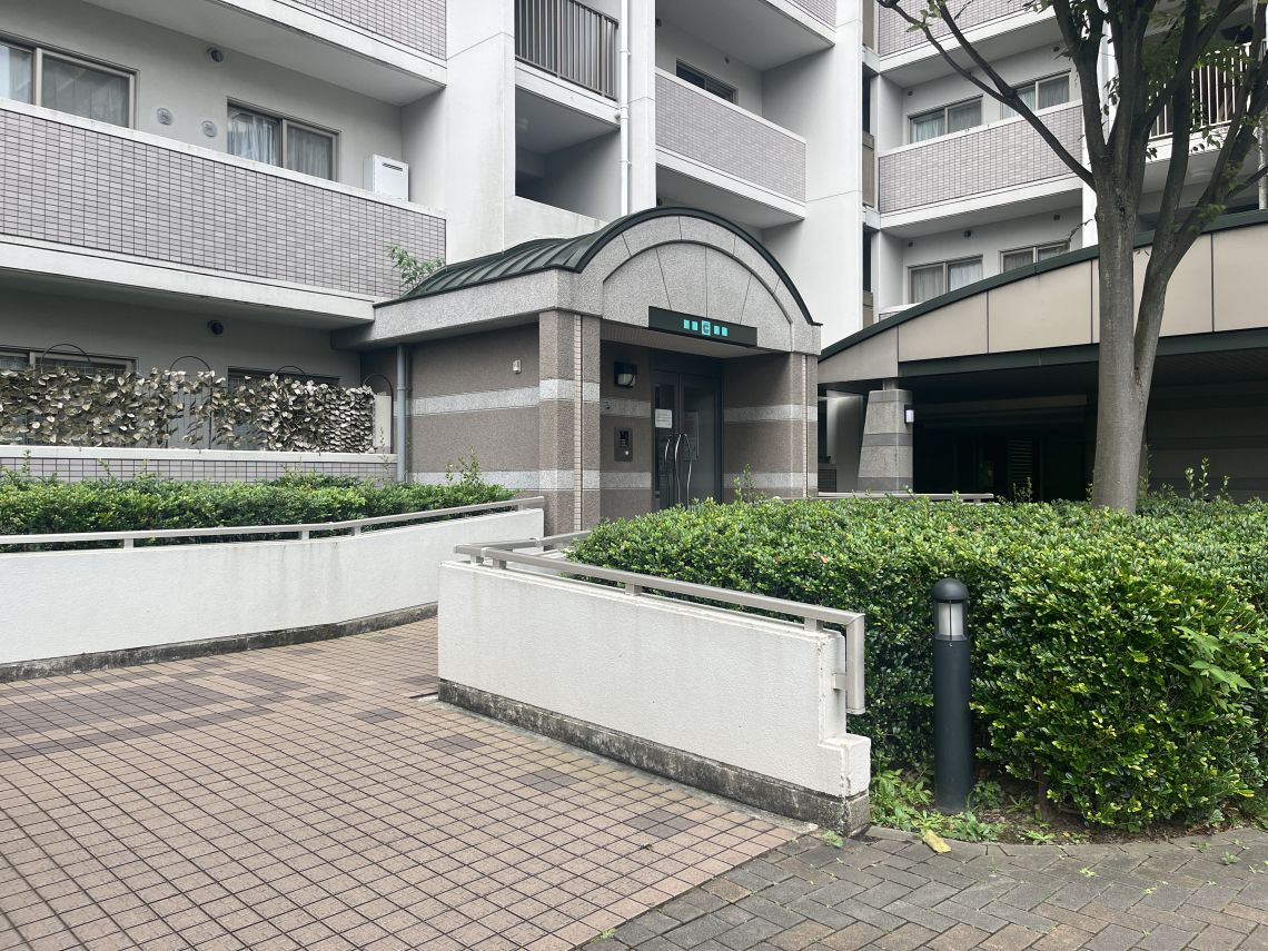 港北パークヒルズ壱番館エントランス