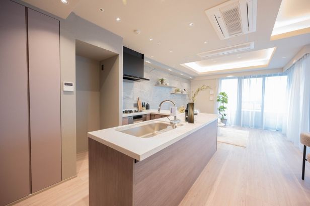 ＴＨＥ　ＴＯＷＥＲ　ＫＯＩＳＨＩＫＡＷＡキッチン