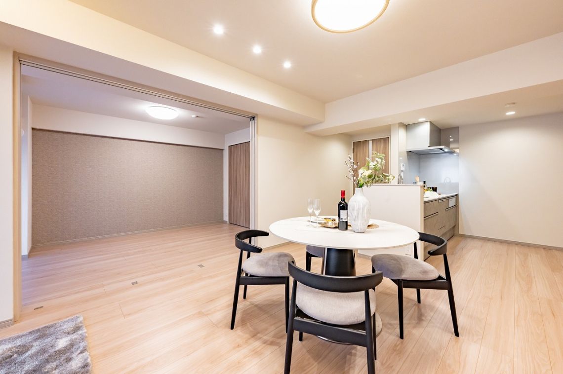 マートルコート麹町リビング