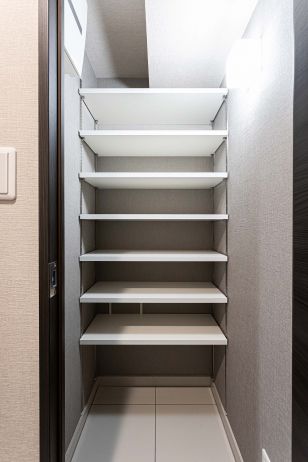 プレサンスロジェ栄パークサウス収納