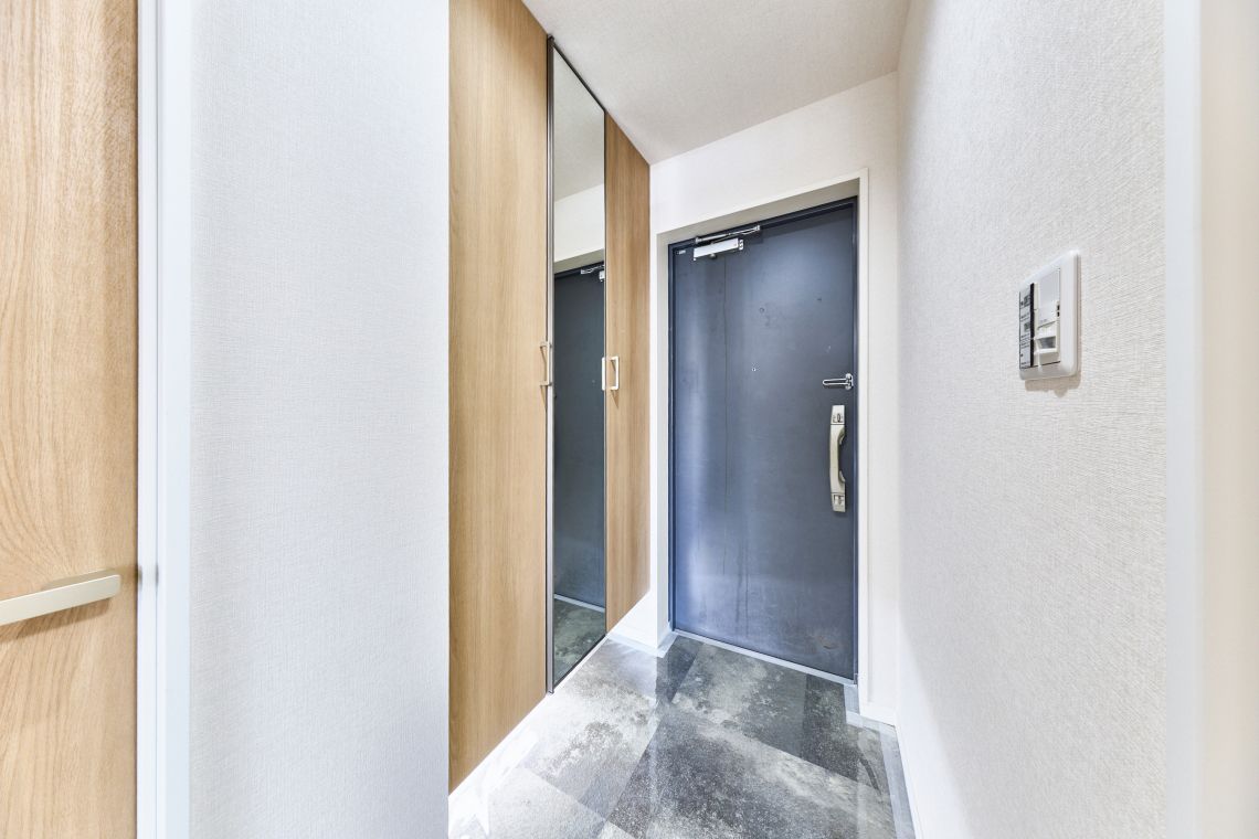 ロイヤルアーク藤崎玄関