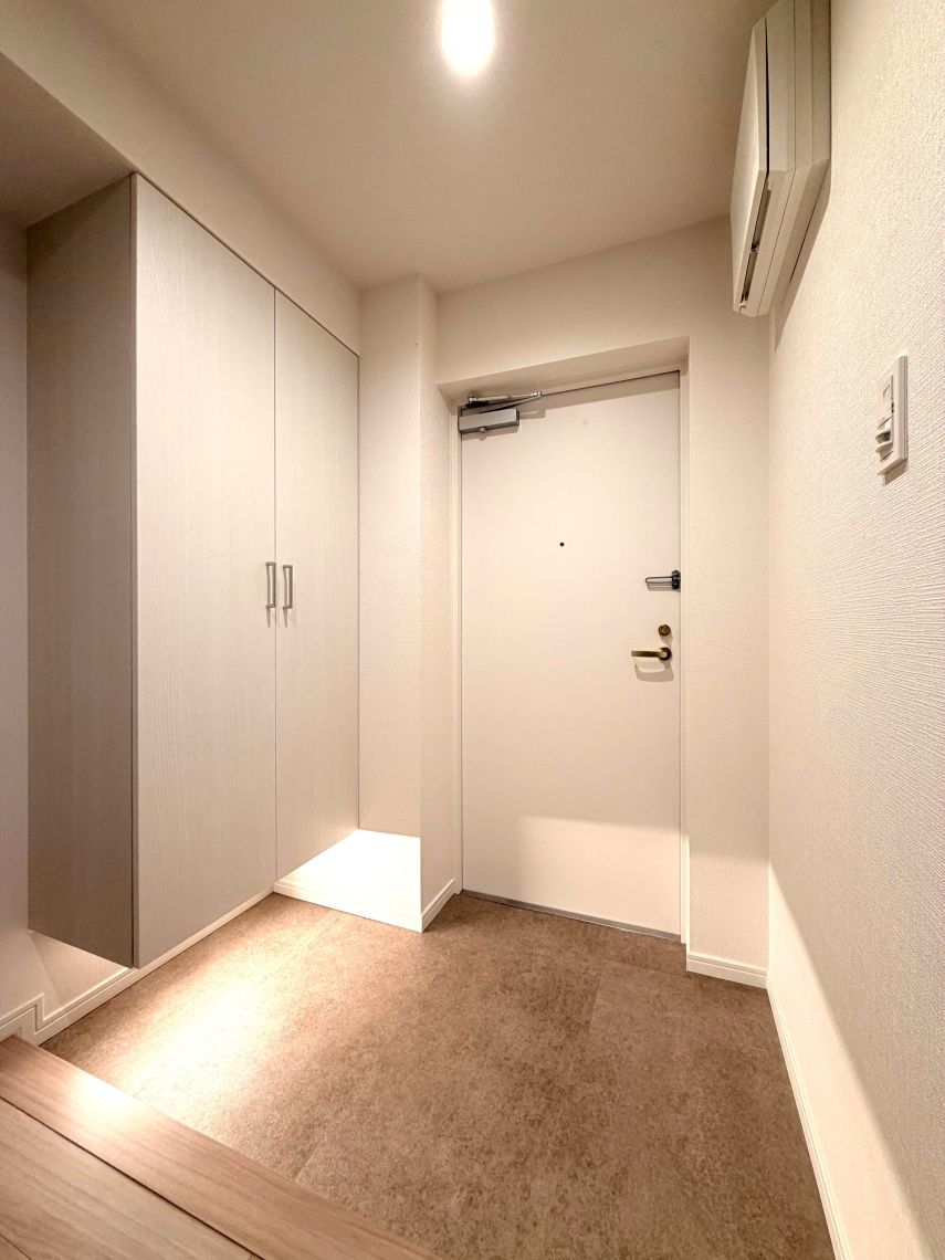 ロピア東区役所前玄関