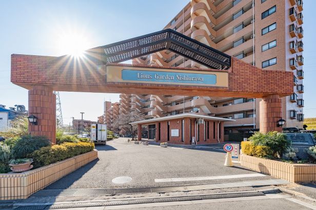 ライオンズガーデン西浦和エントランス