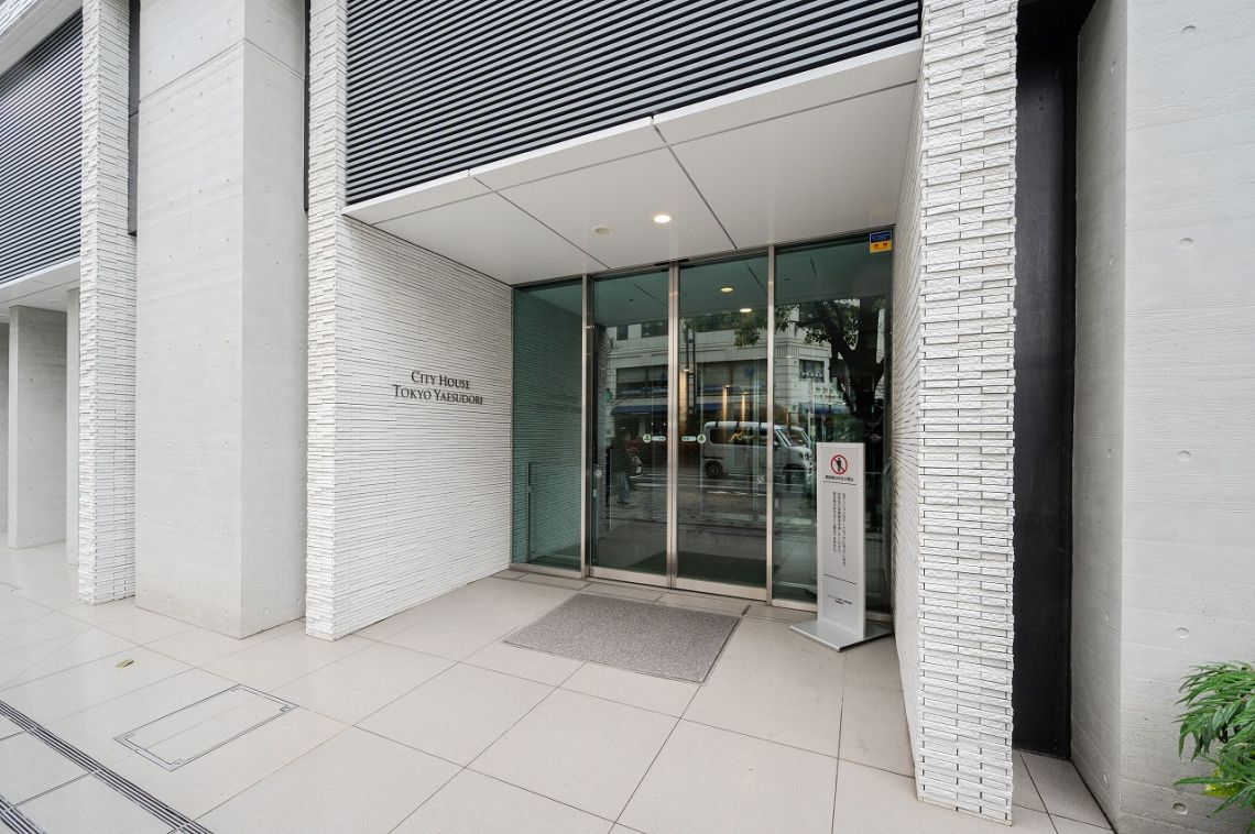 シティハウス東京八重洲通りエントランス